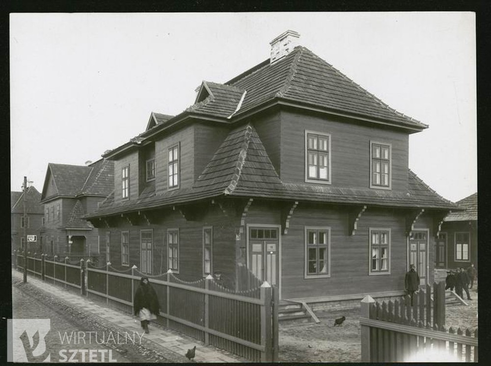 Один из домов колонии Варбурга. 