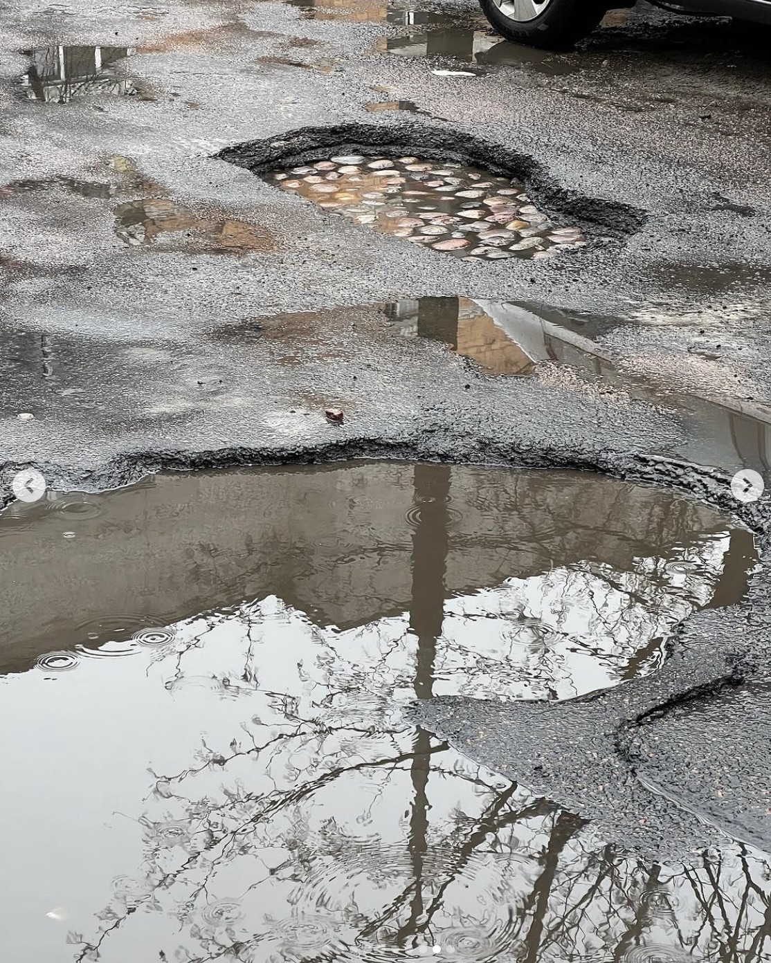 Беларусы массово жалуются на дороги