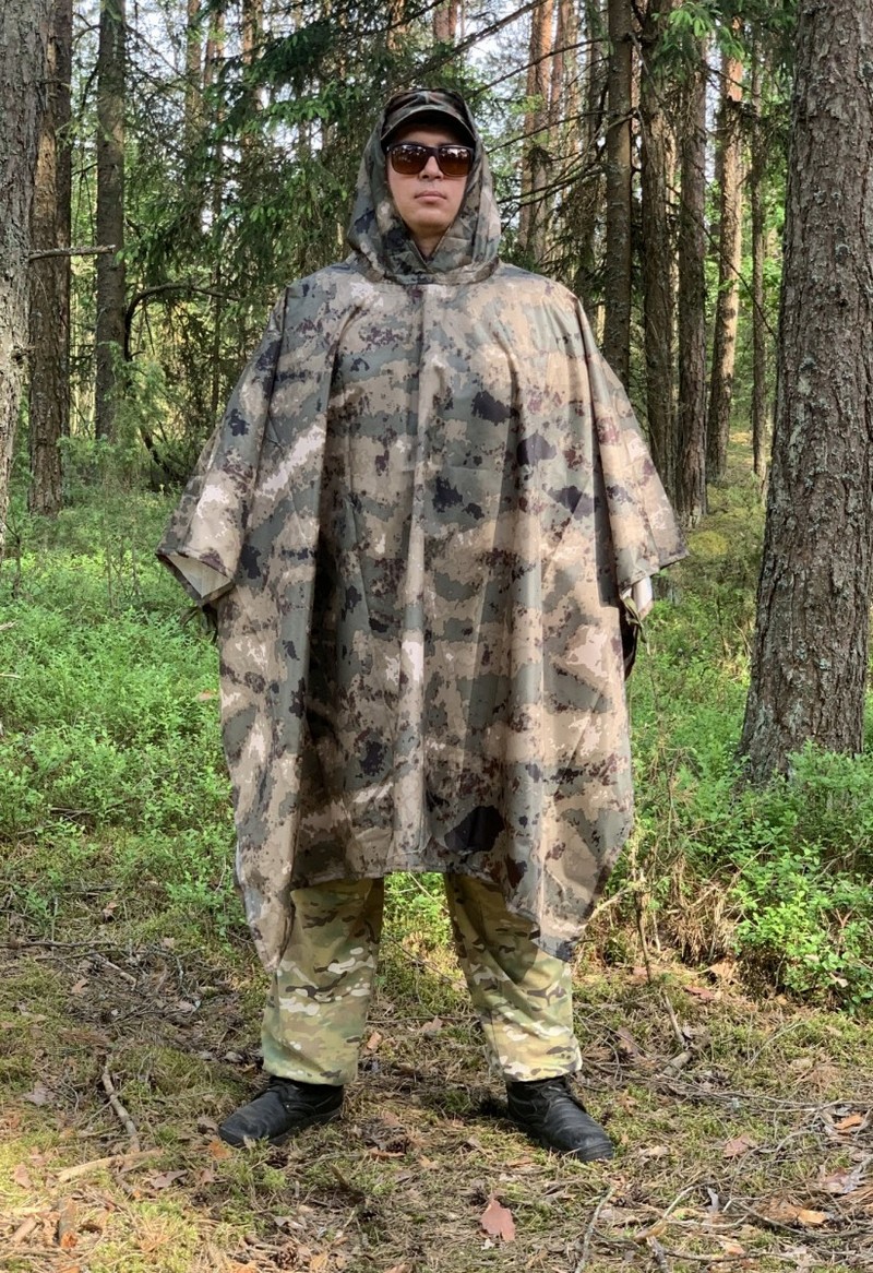 Плащ-пончо. Иллюстративное фото