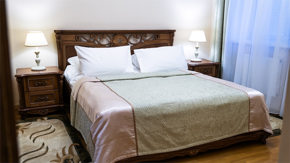 Номер DELUXE без балкона в корпусе 4 в парк-отеле «Беловежская пуща». Фото: belvezha.by.