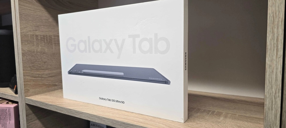 Планшет SAMSUNG Galaxy Tab S10 Ultra в коробке. Фото: olx.pl