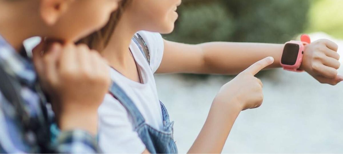 Дети, смарт-часы, время