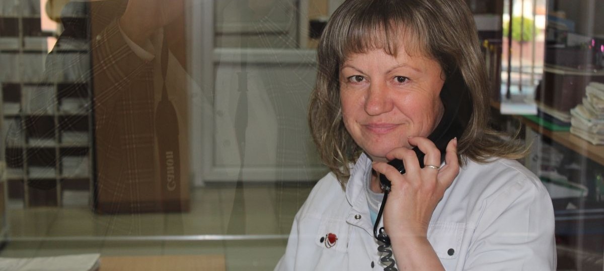 Работник регистратуры педиатрического отделения поликлиники в Иваново. Фото: «Янаўскі край»