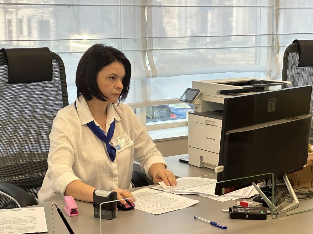 Сотрудница службы «Одно окно»