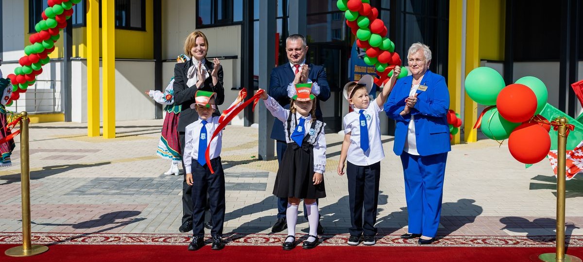 Учителя жалуются на бумажную работу в школе