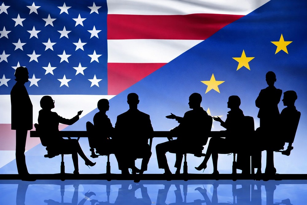 Силуэты людей за столом переговоров на фоне флагов США и Европейского союза — визуальная метафора образа «коллективного Запада»