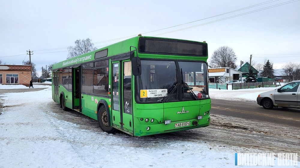 Автобус общественного транспорта в Толочине