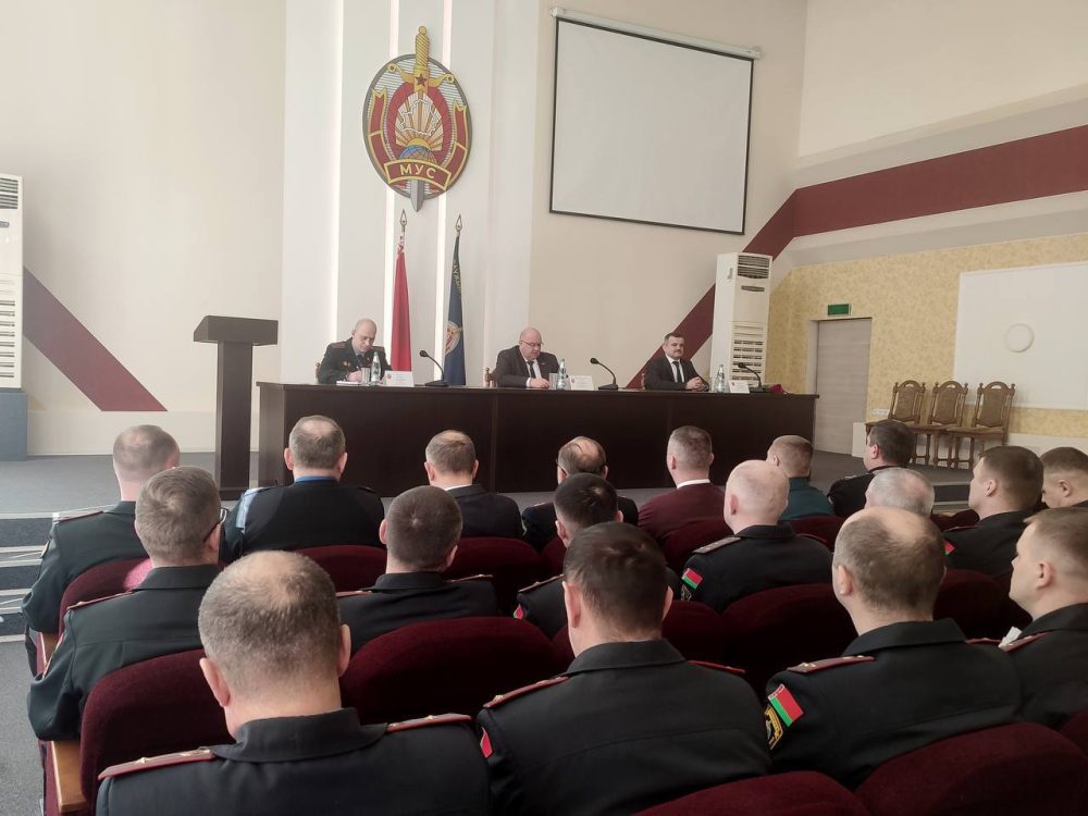 Представление Игоря Ерохина коллективу Пинского ГОВД. Фото: УВД Брестского облисполкома